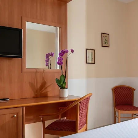 Regina Hotel