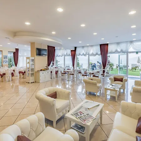 Regina 3* גראבדונה