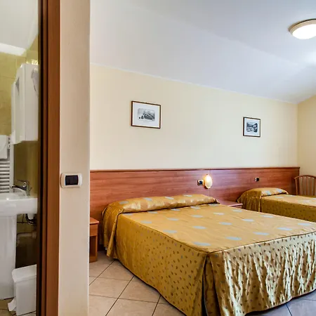 Hotell Regina Gravedona