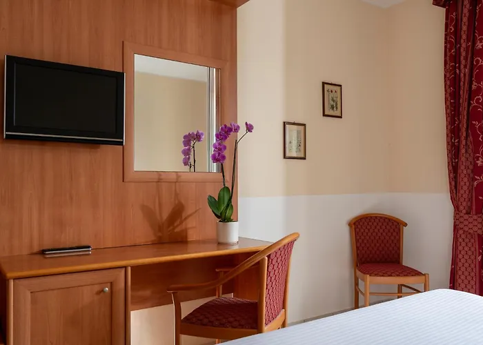 Regina Hotel