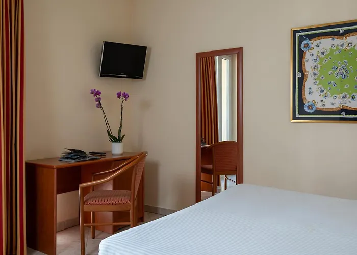 Hotel Regina 3*